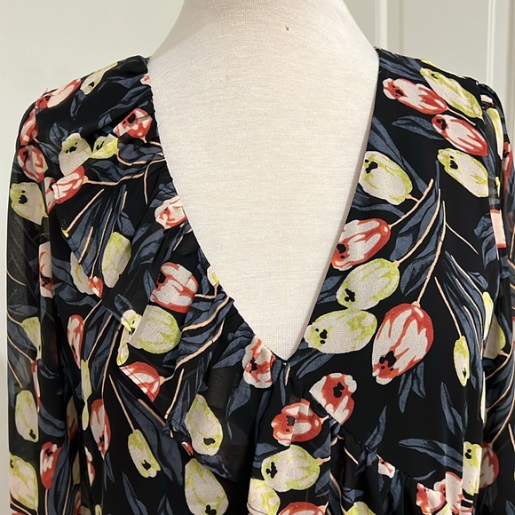 Unworn Cinq à Sept floral ruffled dress fully lined size 4 - Picture 2 of 9